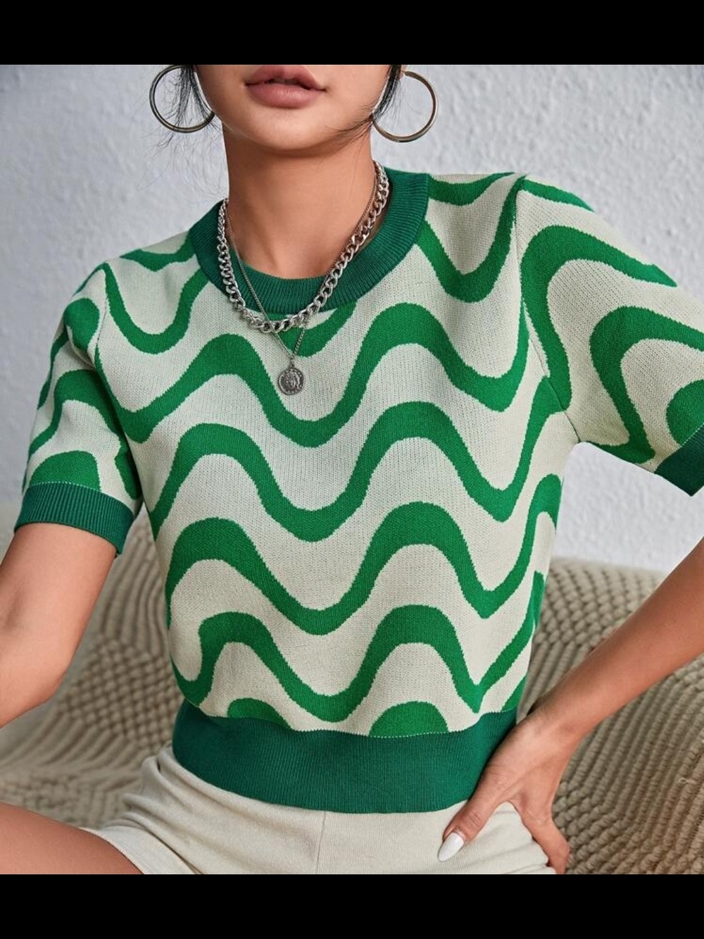 Green Wavy Pattern Short Sleeve Knit Top